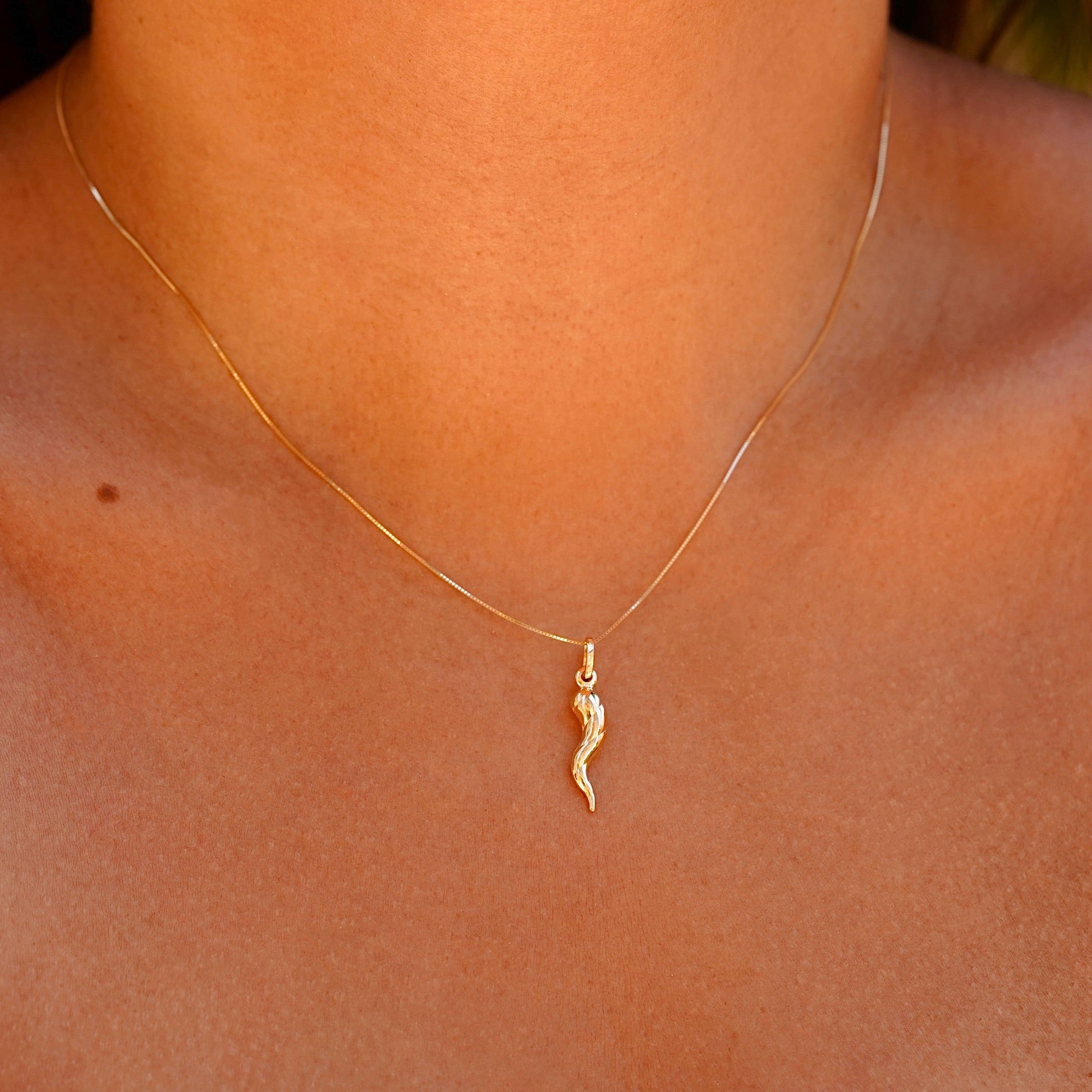 Ciondolo Corno rigato in oro giallo 18kt-Ciondoli Ciondolo Corno rigato in oro giallo 18kt-Ciondoli